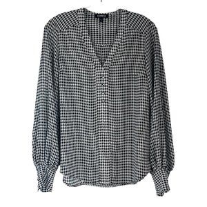 Express Black and White Houndstooth Blouse